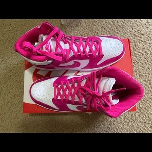 Womens High Dunk Nikes